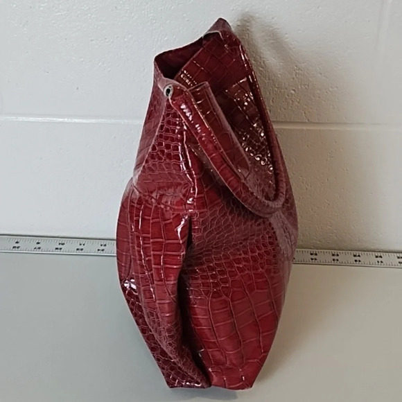 Burgundy Croc Embossed Handbag Purse Magnetic Snap Closure Approx 11"X10" - Picture 14 of 16